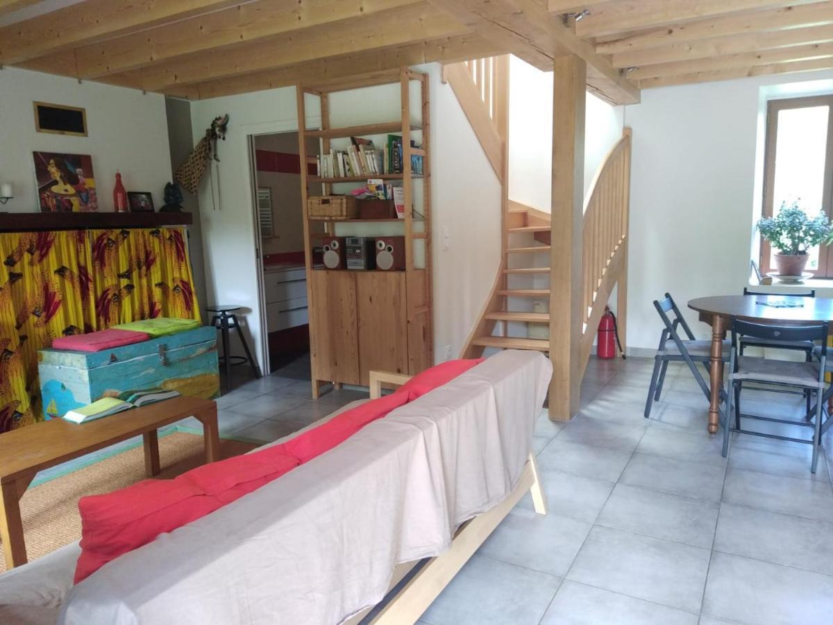 Willa Gite De La Vieille Cour Saint-Just  Zewnętrze zdjęcie